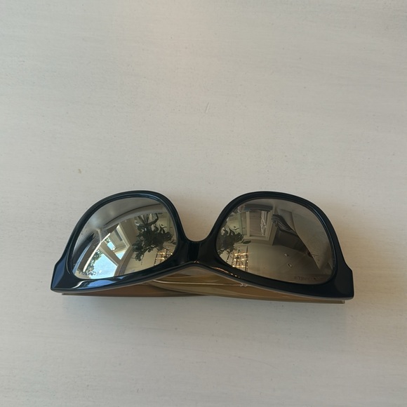 Chanel Sunglasses - Picture 5 of 10